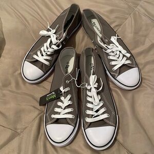 Men's Canvas Sneakers (NWT)